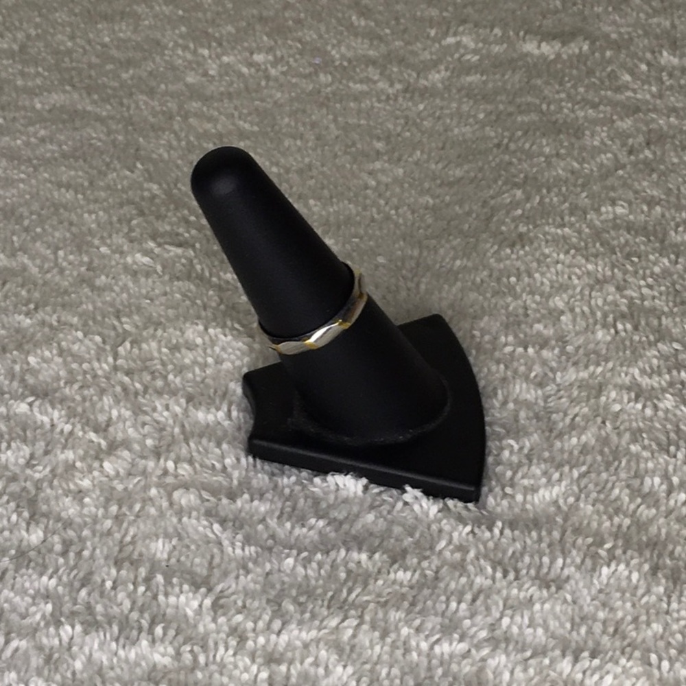 Celine Platinum and Yellow Gold Band Ring (size 7.25) - Picture 4 of 7